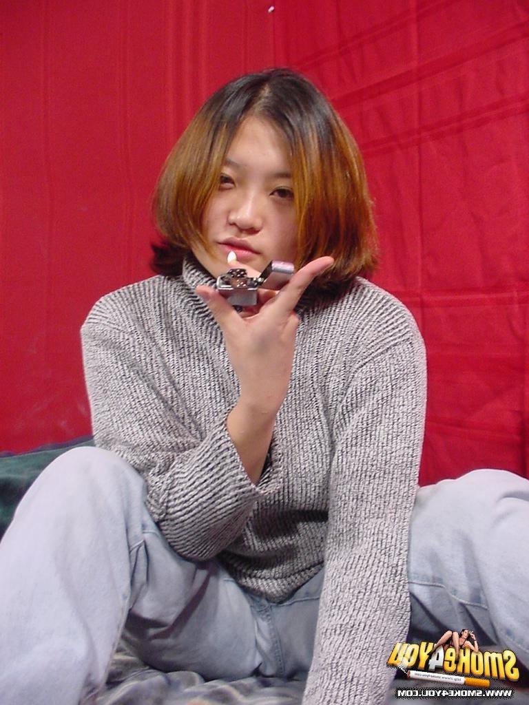 16P Sexy Asian Amy shows her shy side