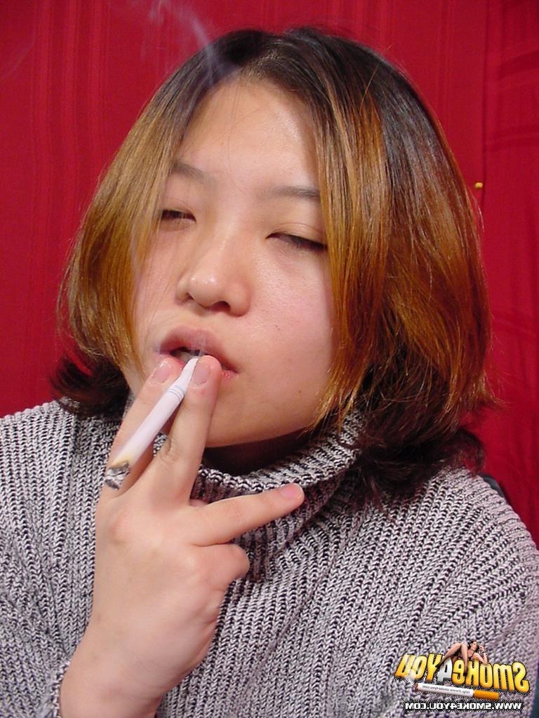 16P Sexy Asian Amy shows her shy side
