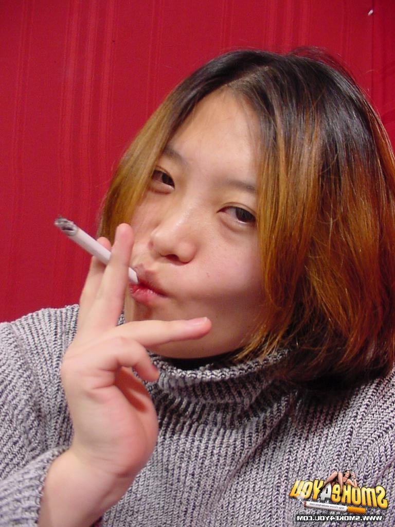 16P Sexy Asian Amy shows her shy side