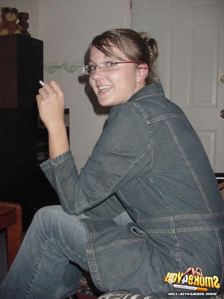 16P Shy Bianca stops by  for a smoke and to tease the camera