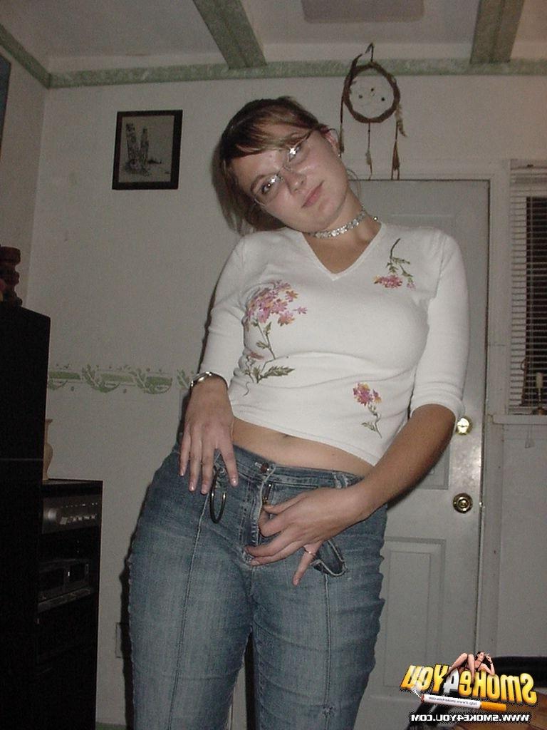 16P Shy Bianca stops by  for a smoke and to tease the camera