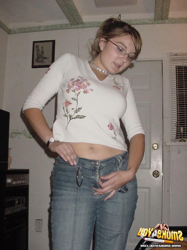 16P Shy Bianca stops by  for a smoke and to tease the camera