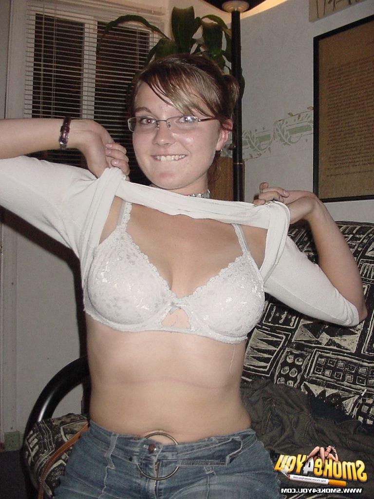16P Shy Bianca stops by  for a smoke and to tease the camera