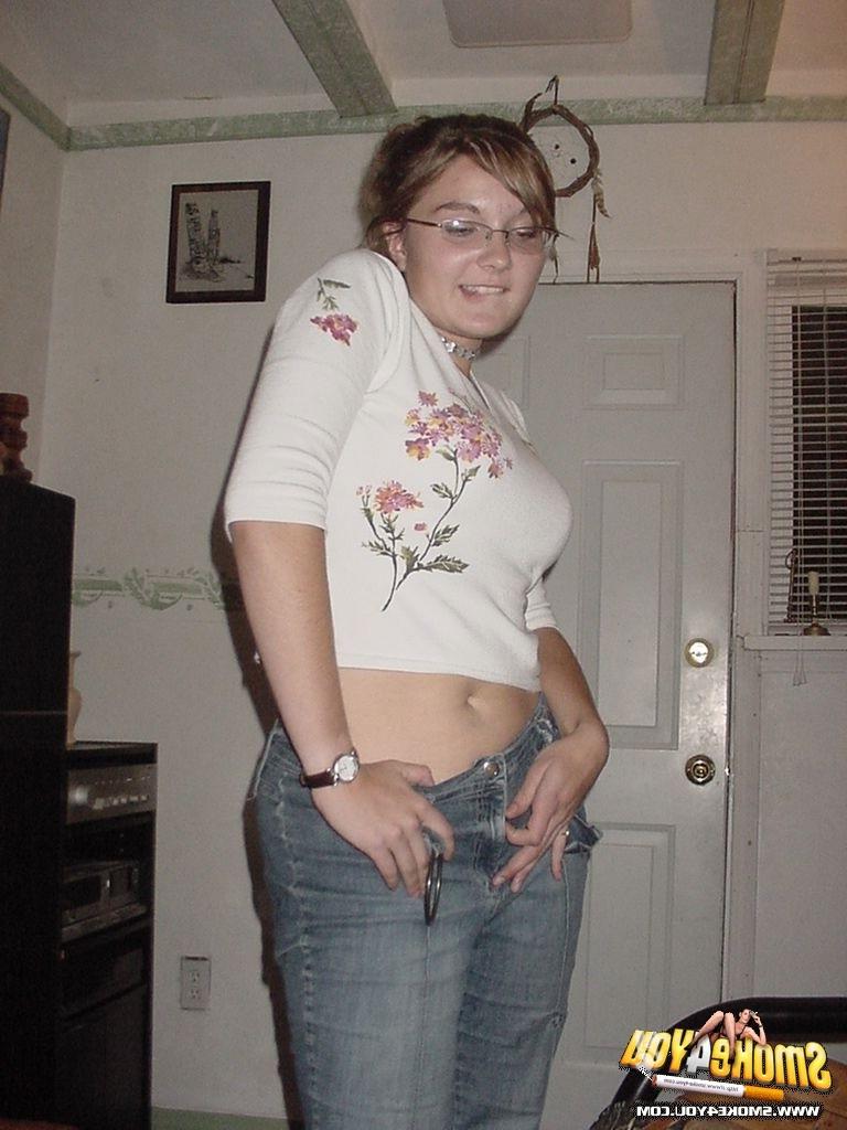 16P Shy Bianca stops by  for a smoke and to tease the camera