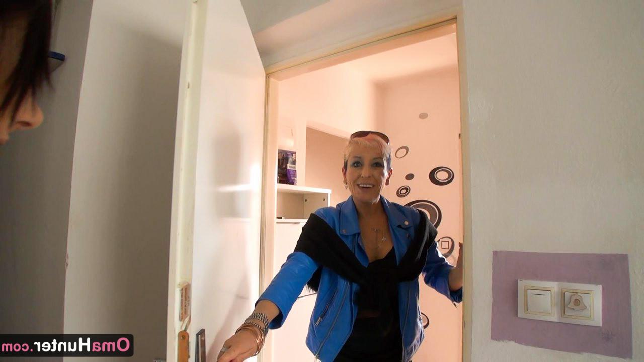 11P Sasha with strapon fucked pussy from old mom