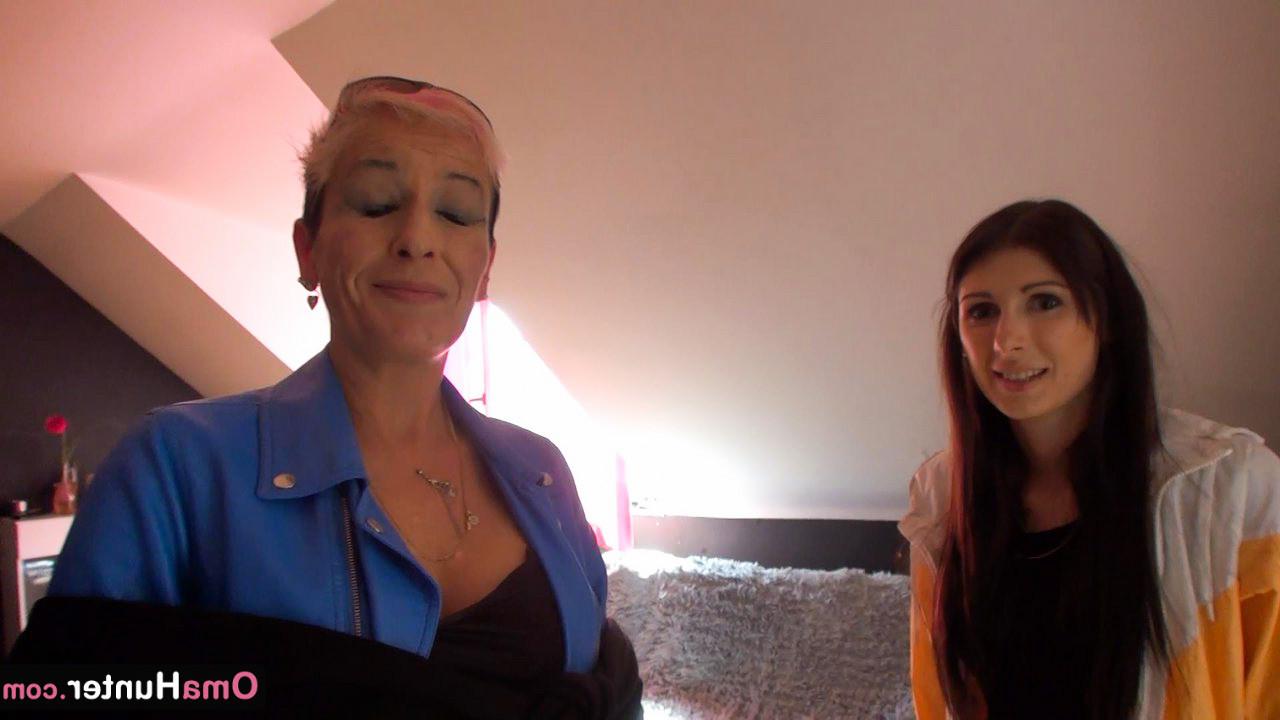 11P Sasha with strapon fucked pussy from old mom