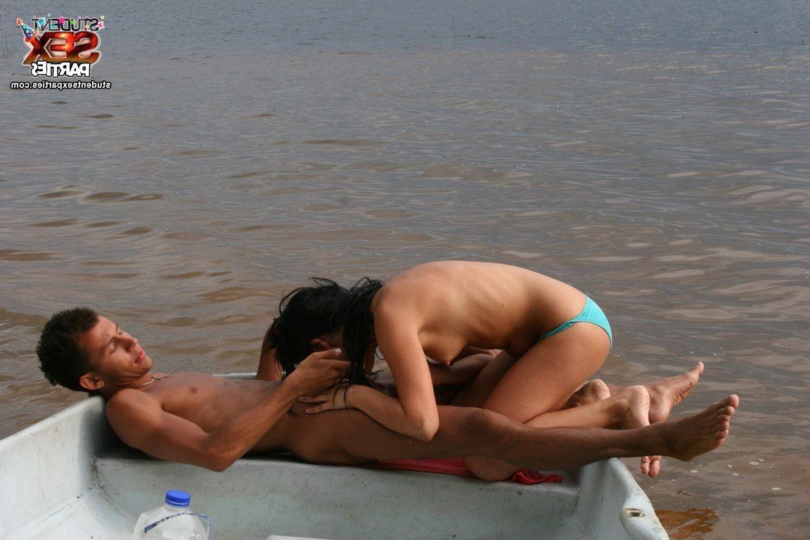 18P Students Sex Parties In Mud
