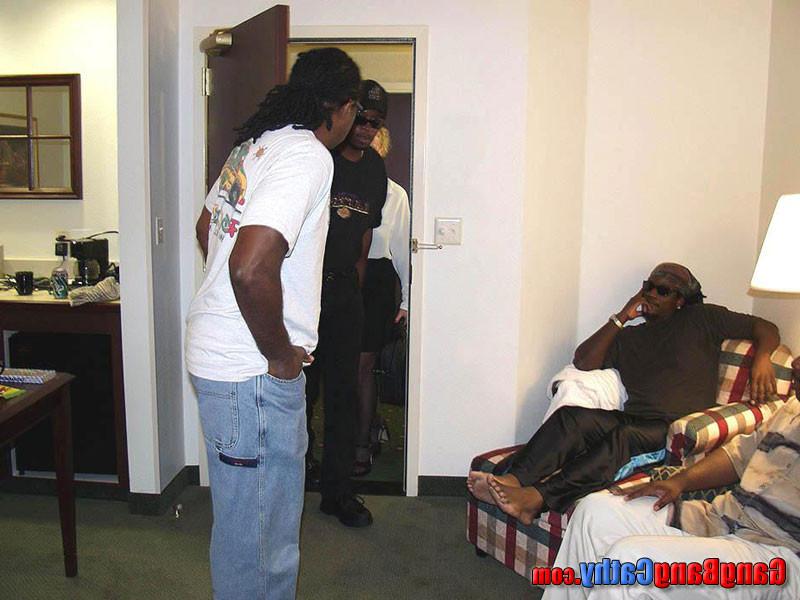 16P Nasty gangbang with wild swinging friends