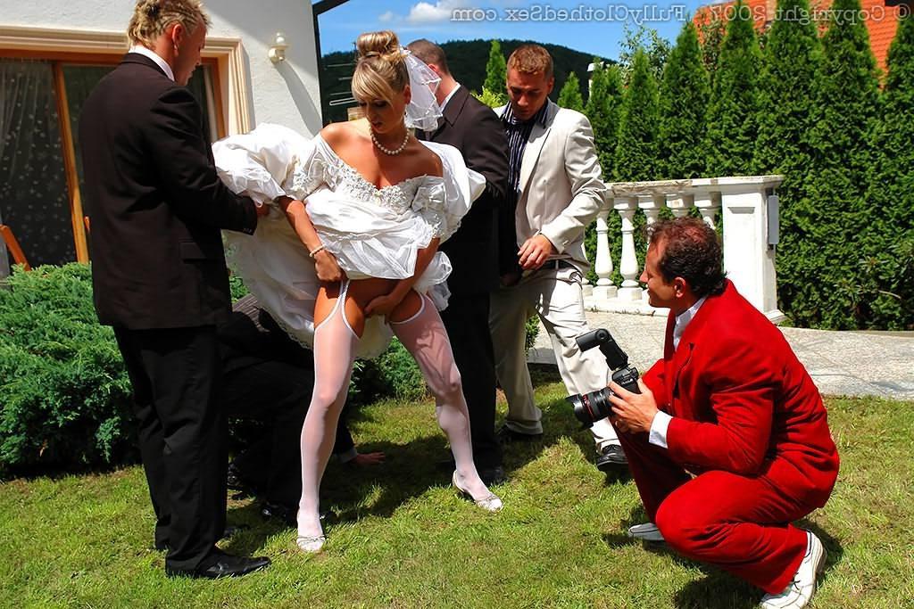 16P Nasty bride sucking and riding five cocks