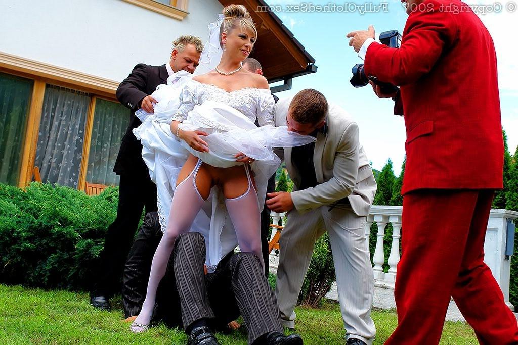 16P Nasty bride sucking and riding five cocks