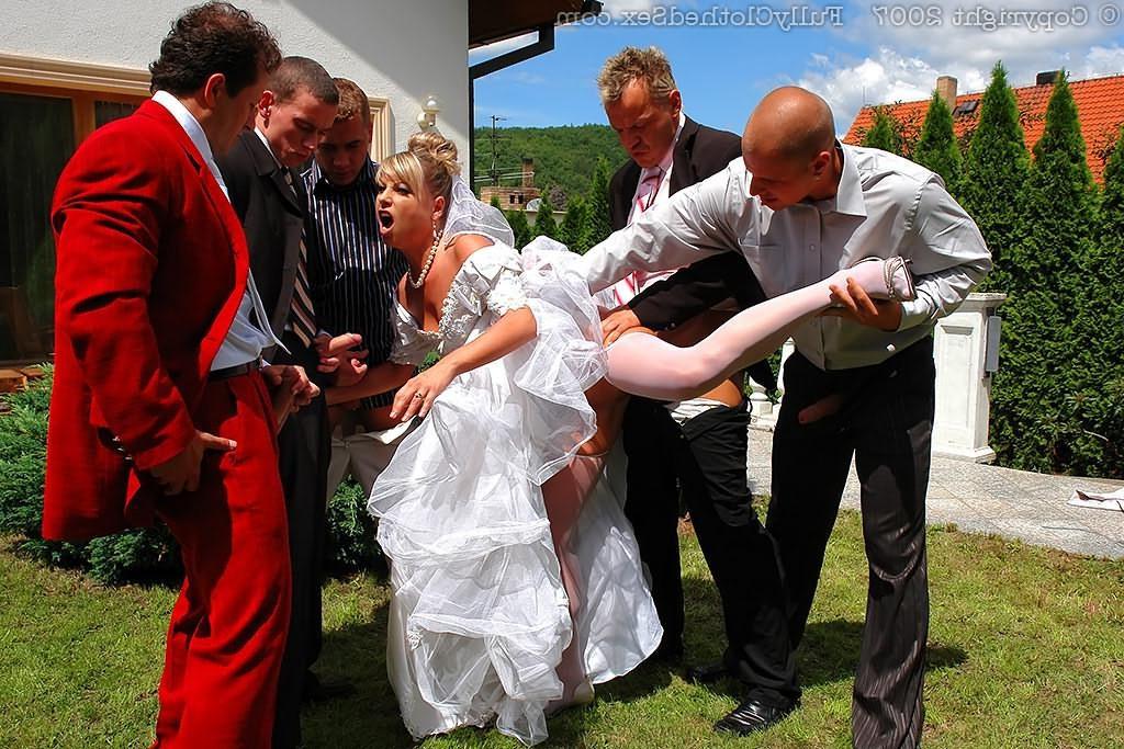 16P Nasty bride sucking and riding five cocks