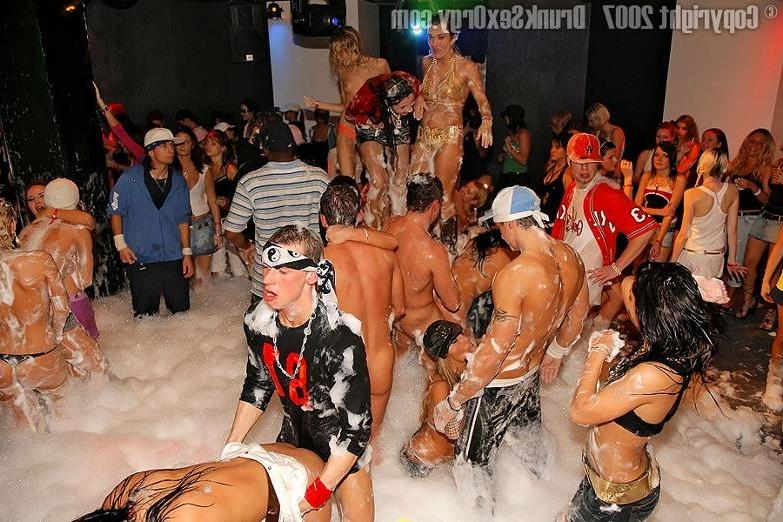 19P Hot babes and fountains of jizz in foamy monster fuck party