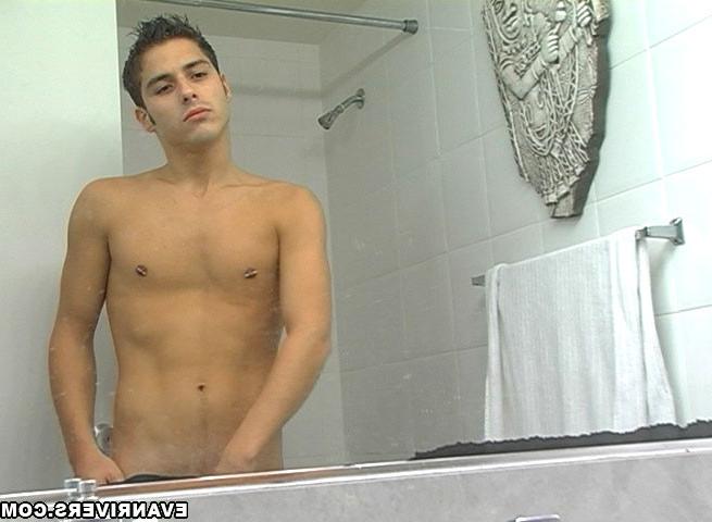 16P Without nothing to do, he began to play with a rubber monster.