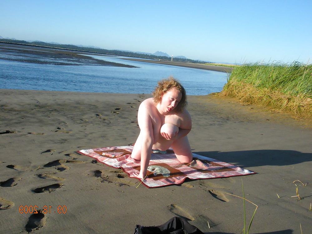 24P Wife looking for male or female fuck fun