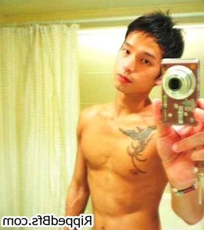 10P Topless dude with six pack abs is doing a sexy dance