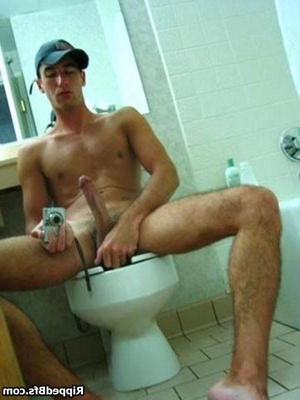10P Handsome bfs with great muscular bodies showing it all
