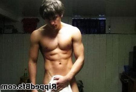 10P Guys teases on camera with their mascular body and big cock