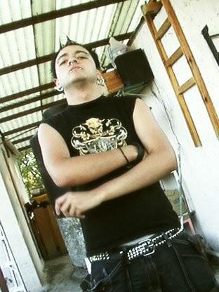 15P Punk flaunts and self-shoots his dick