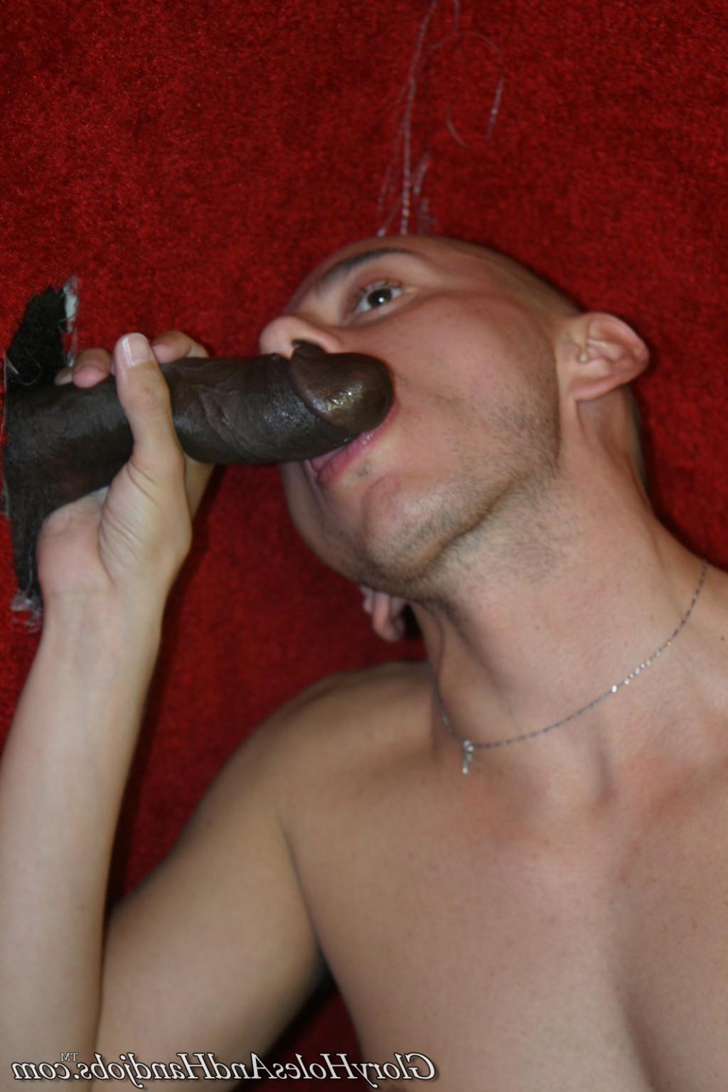 15P Horny guy sucking strong dick in gay gloryhole action