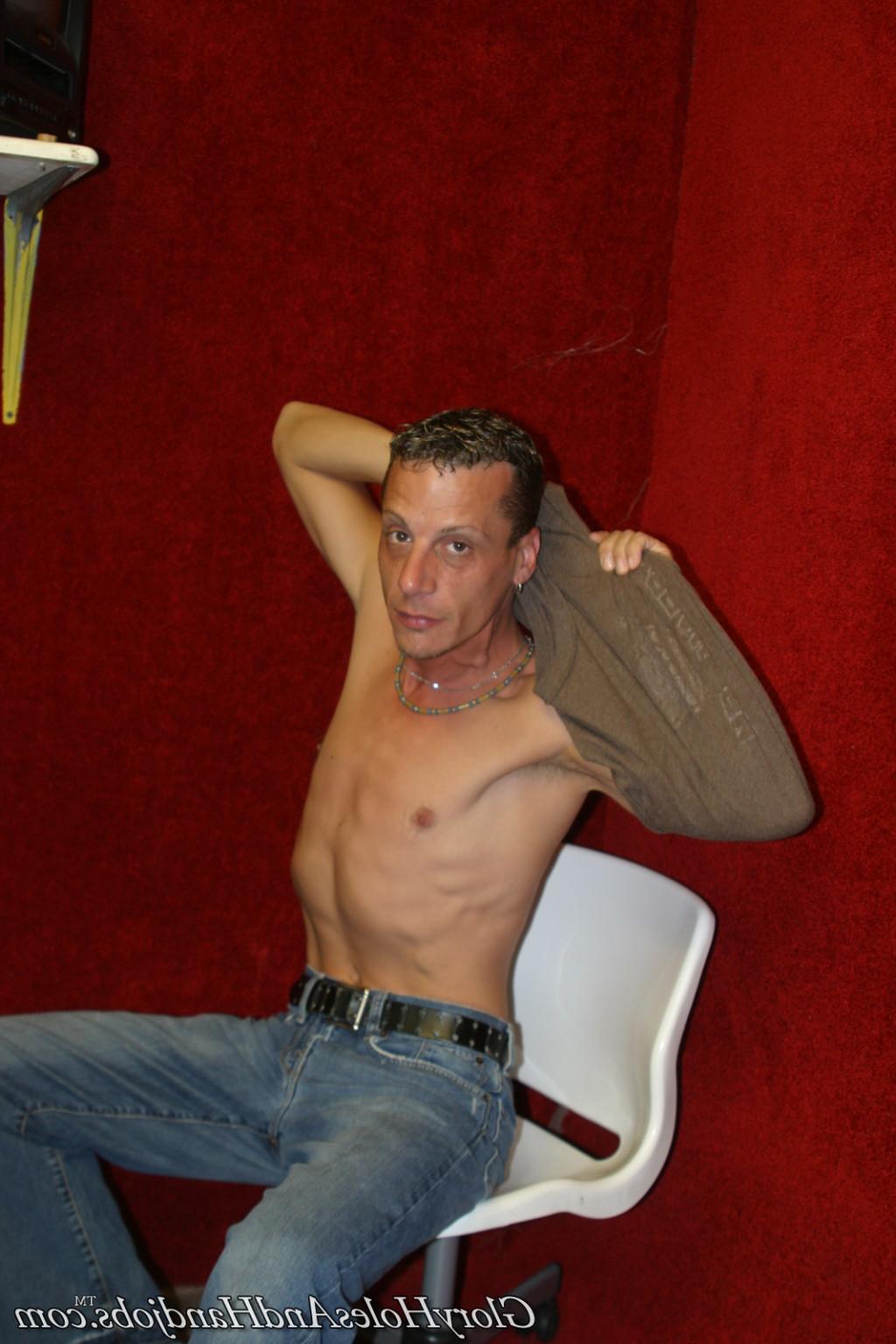 15P Horny guy sucking strong dick in gay gloryhole action