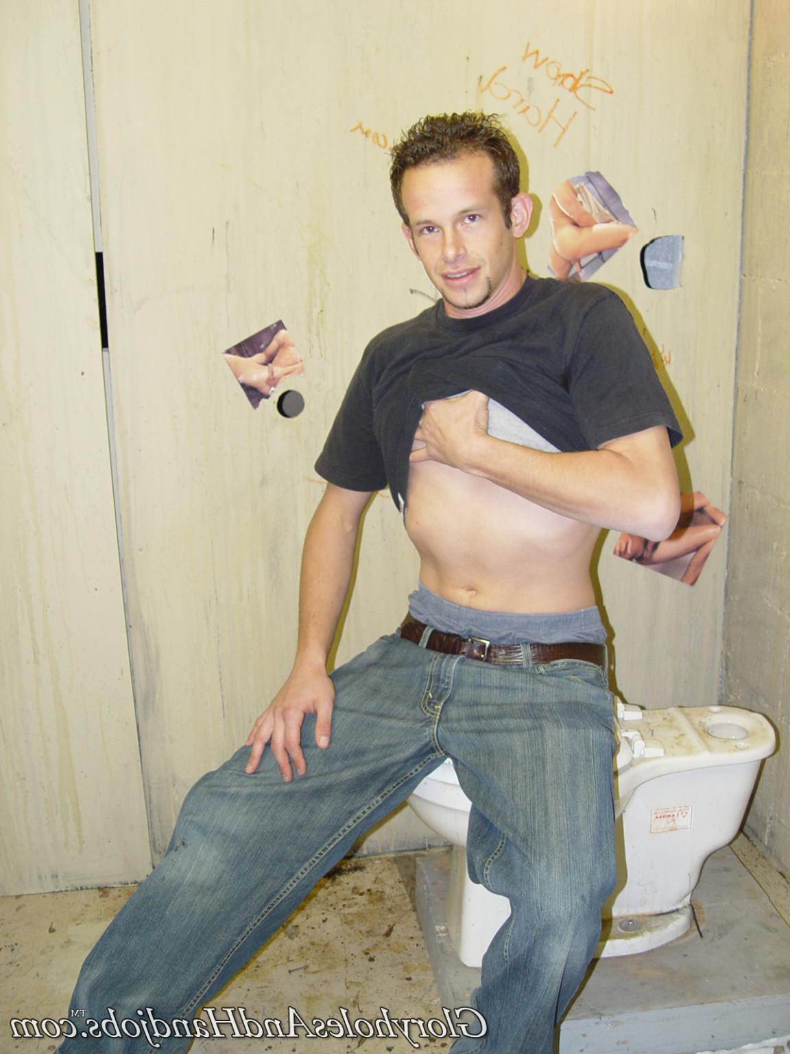 15P Horny guy sucking strong dick in gay gloryhole action