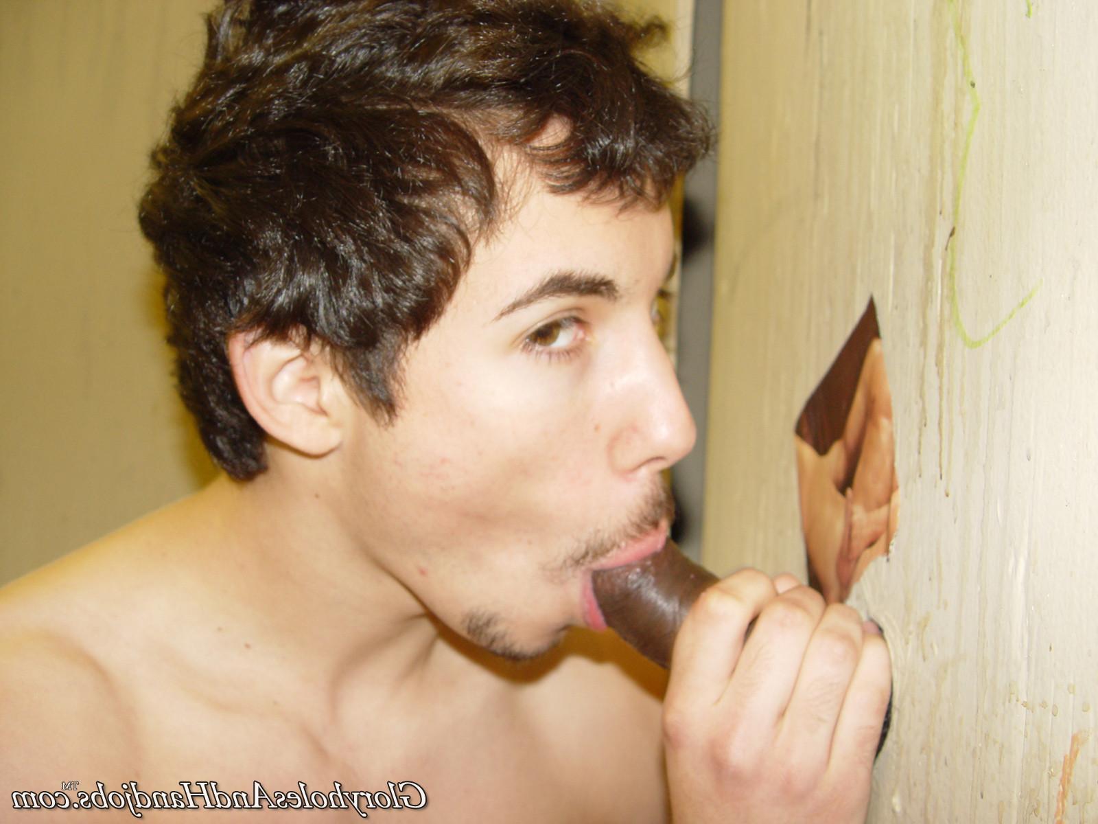 15P Horny guy sucking strong dick in gay gloryhole action