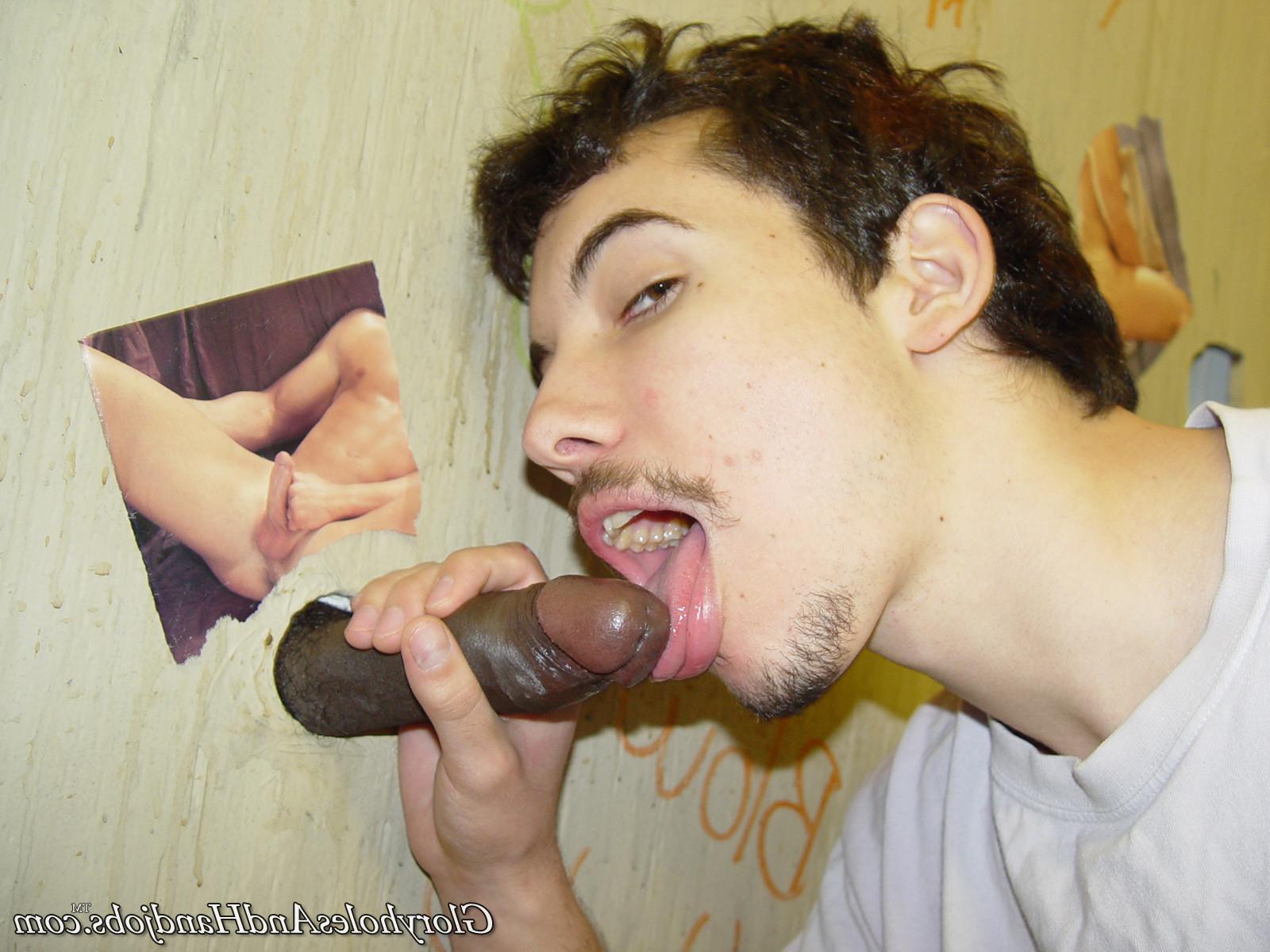 15P Horny guy sucking strong dick in gay gloryhole action