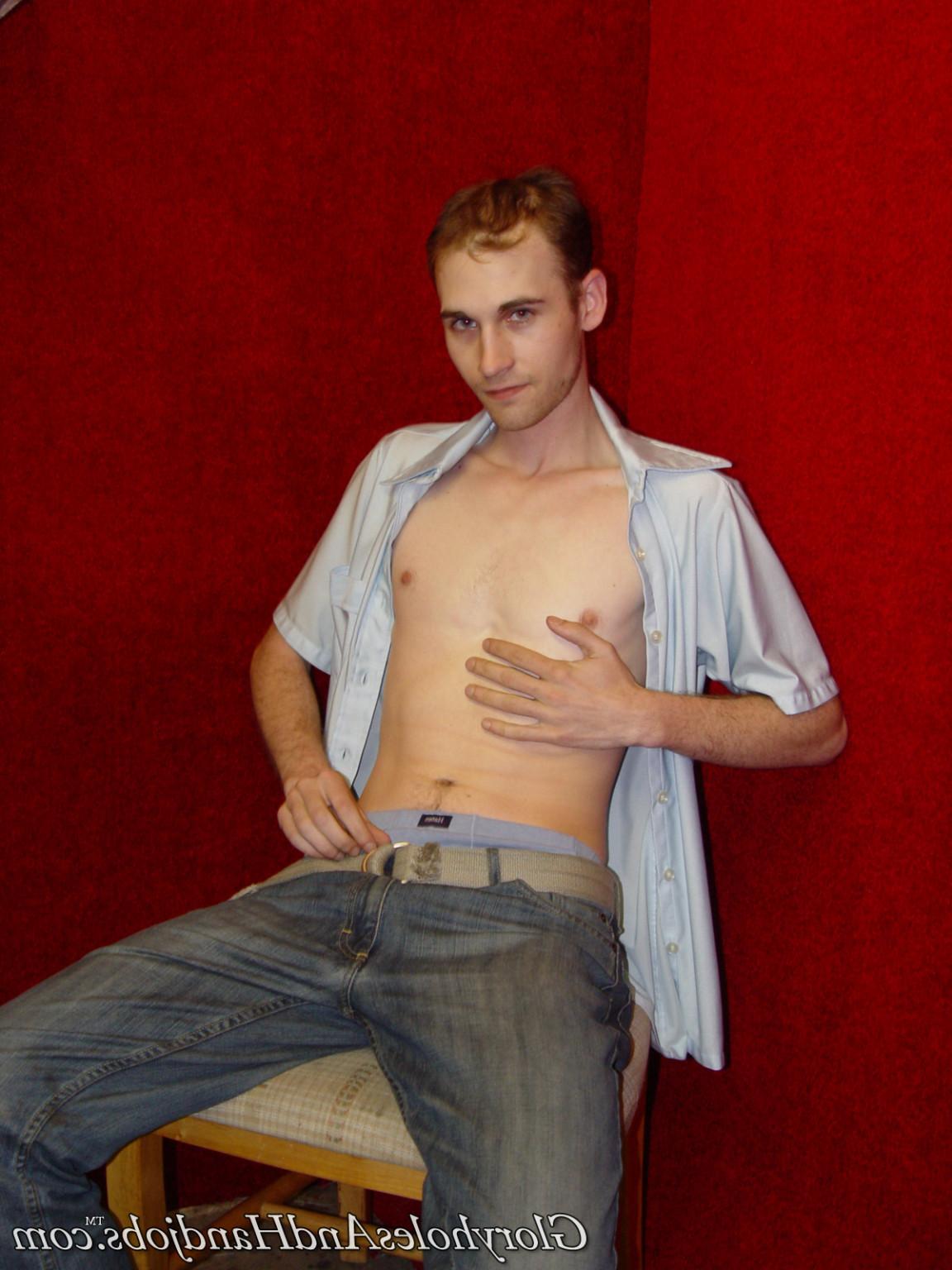 15P Horny guy sucking strong dick in gay gloryhole action