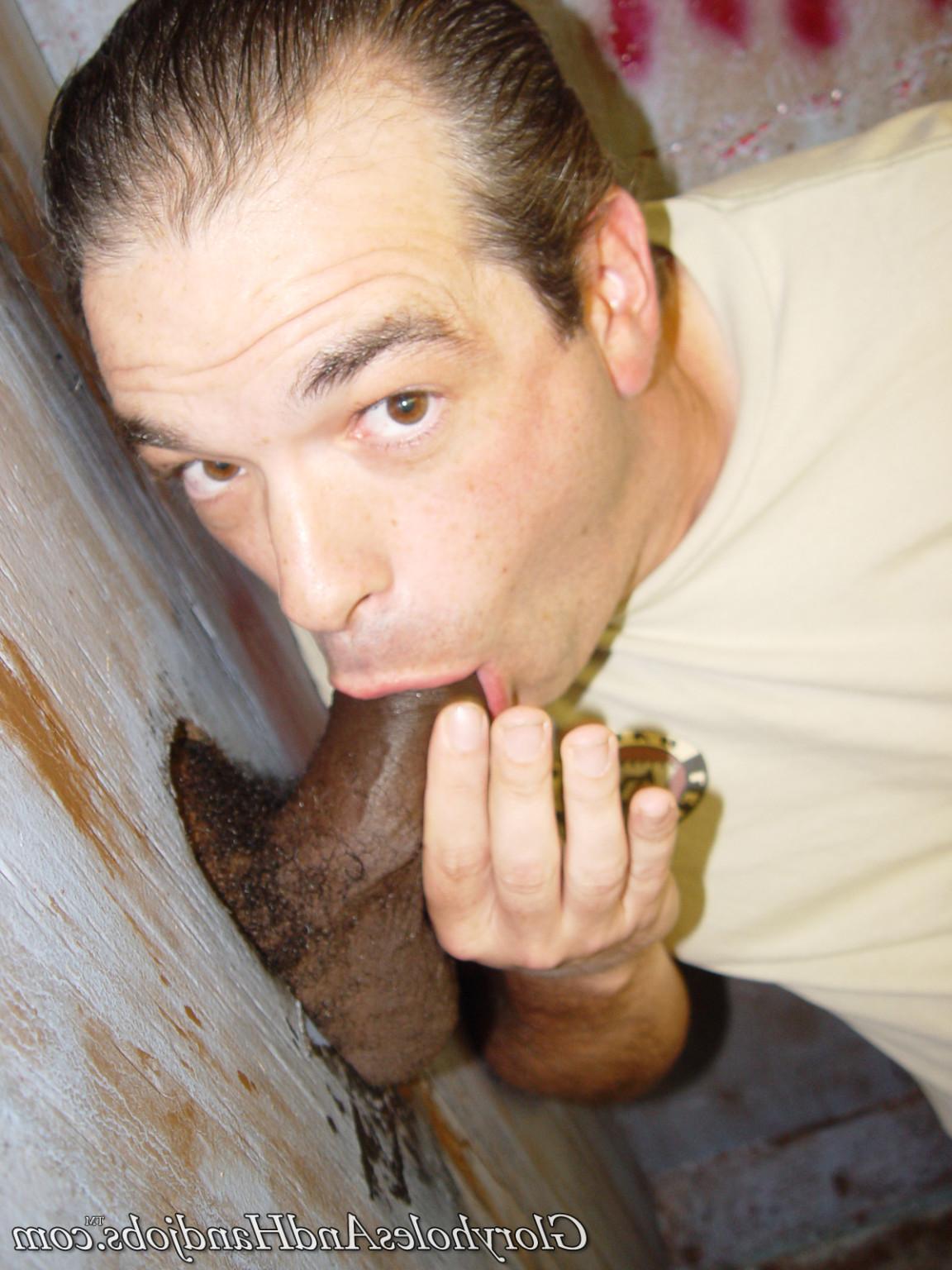 15P Horny guy sucking strong dick in gay gloryhole action