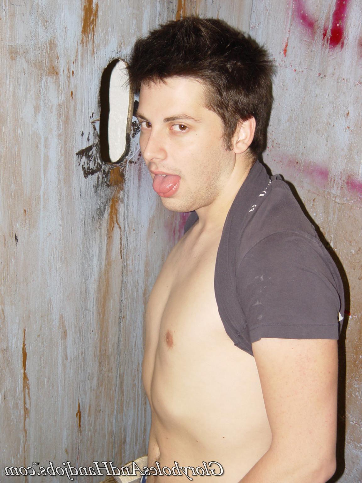 15P Horny guy sucking strong dick in gay gloryhole action
