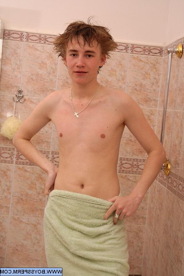 16P Naughty twink sex and crazy cum play!