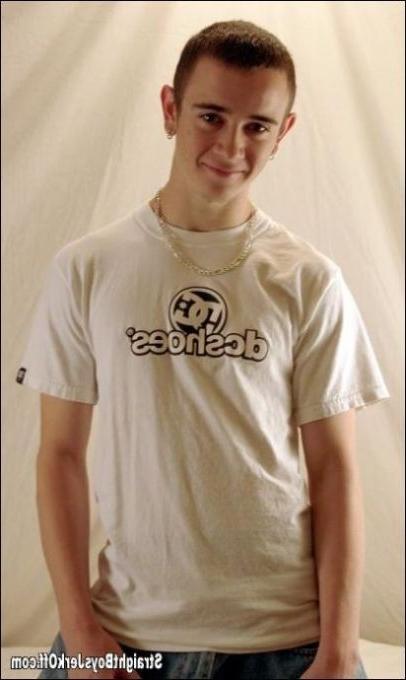 16P pretty twink lewder naked posing for a money first