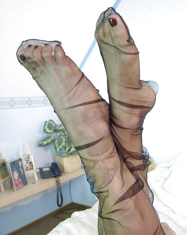 25P Nylon feet