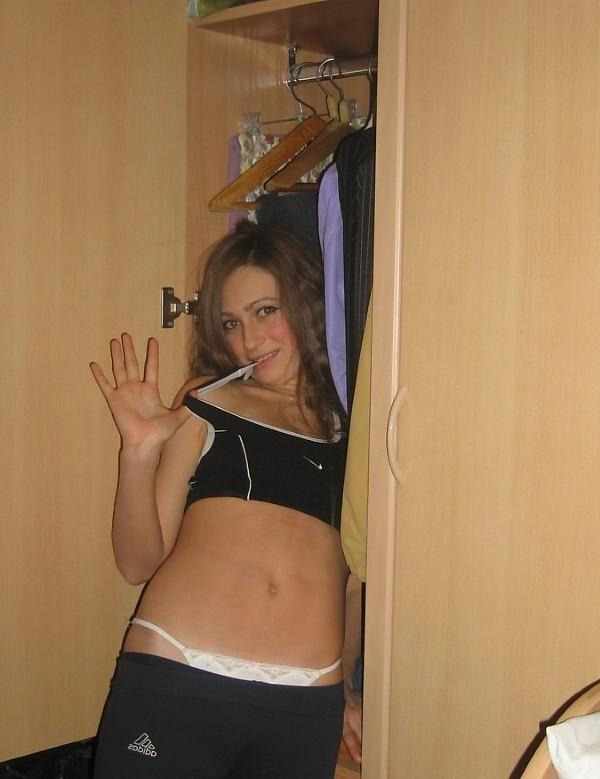 15P Teen girlfriend posing in her panties