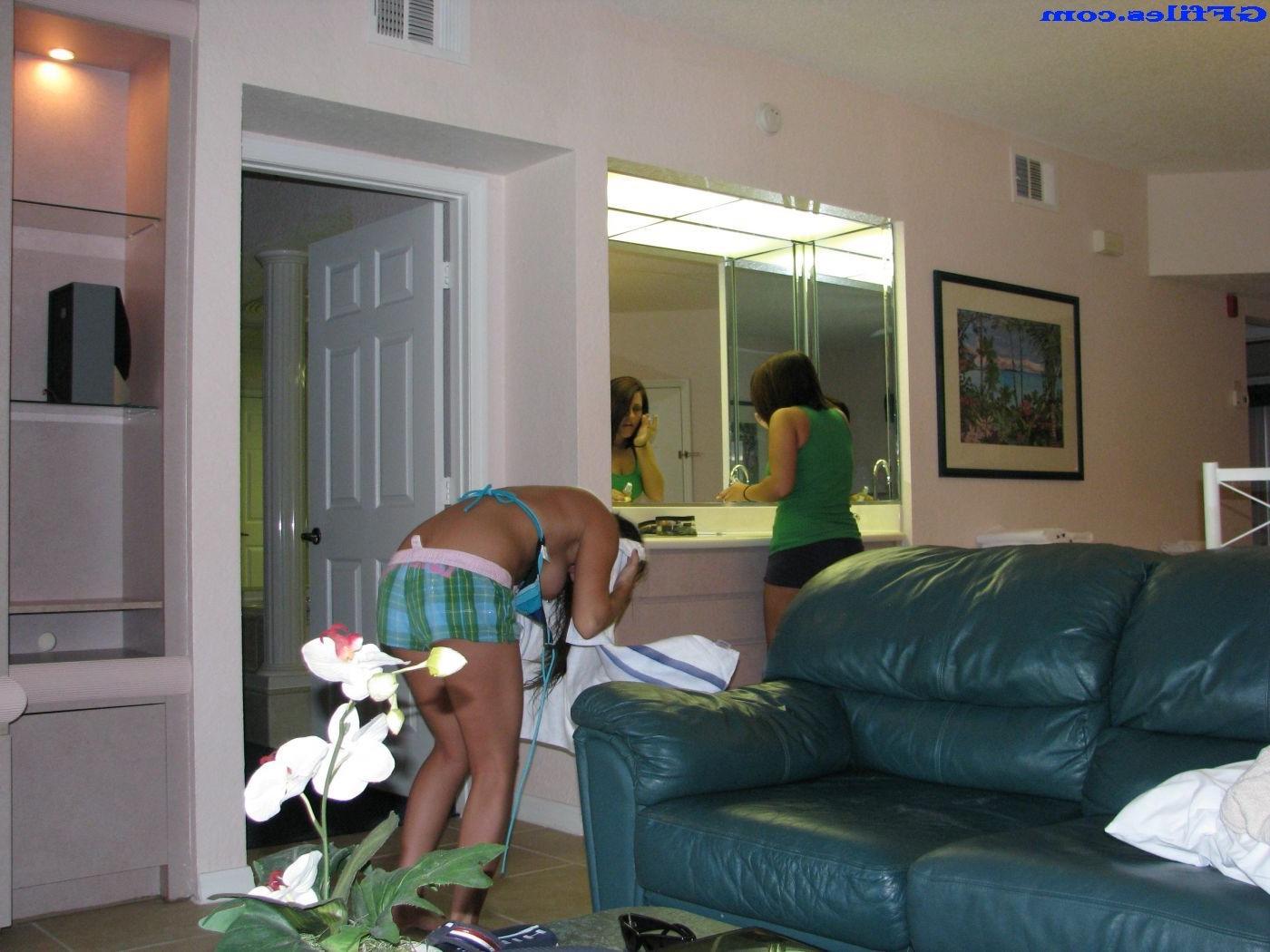 16P Amateur homemade candid teen girls exposed