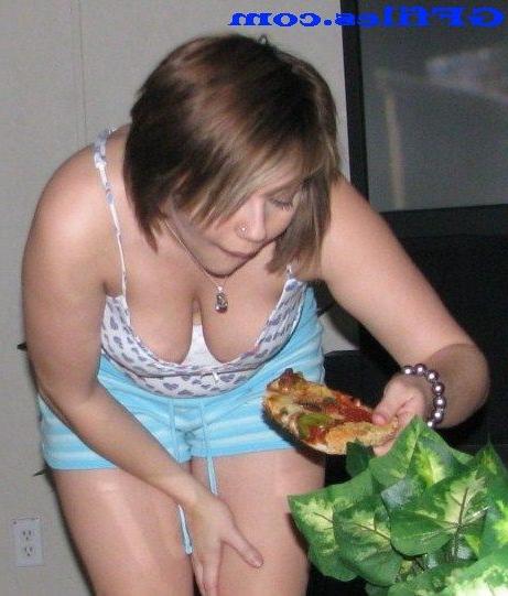 16P Candid shots of real amateur teens