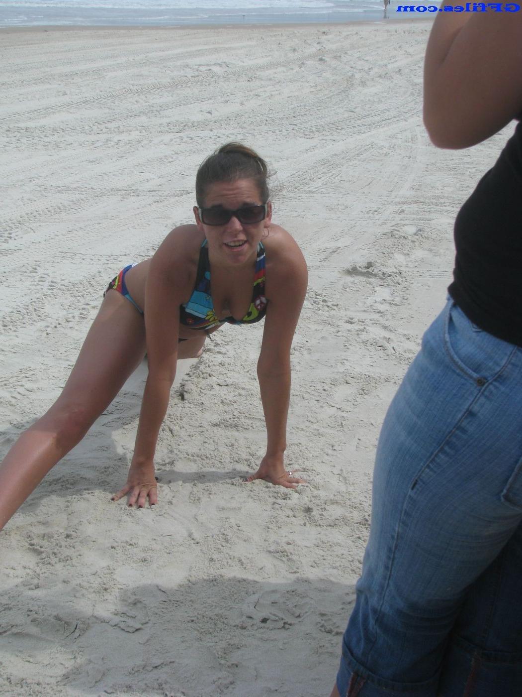 16P Candid shots of real amateur teens
