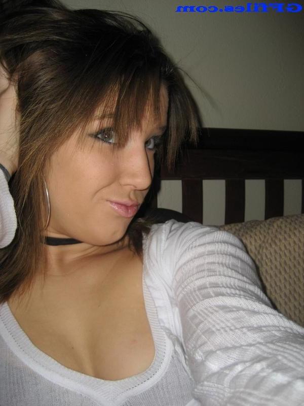 16P Candid shots of real amateur teens