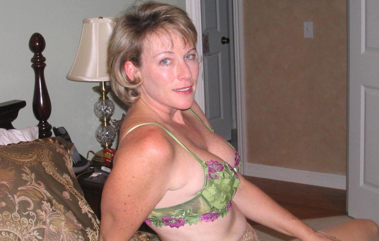 15P Photos of my favorite kinky MILFs