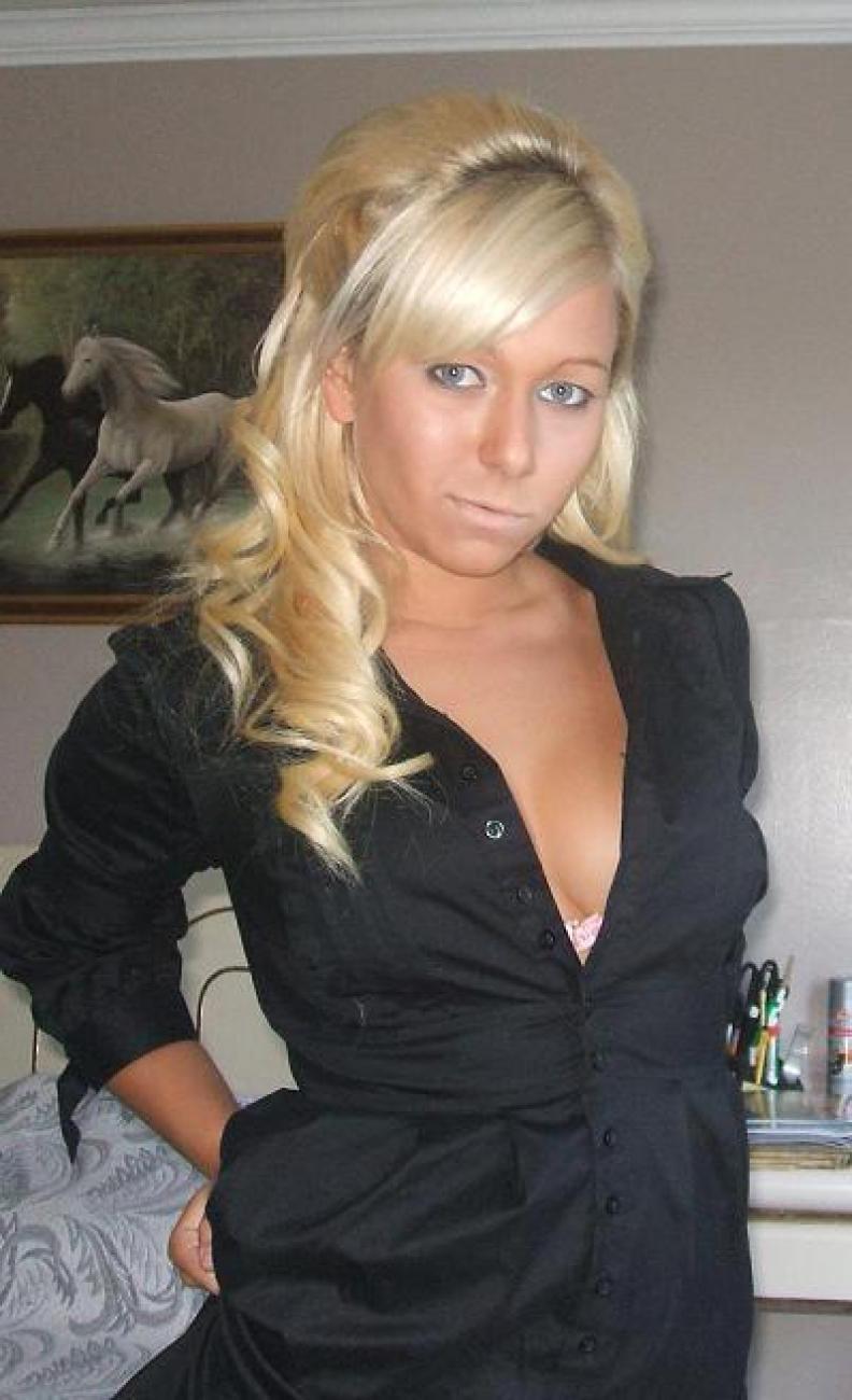 15P Hot picture collection of kinky wives
