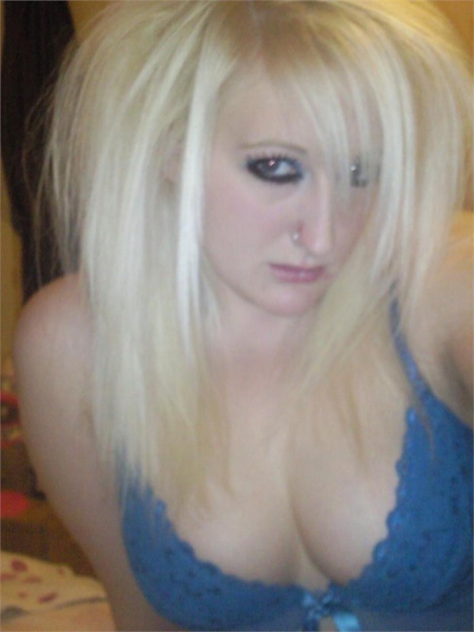 15P Hot picture collection of kinky wives