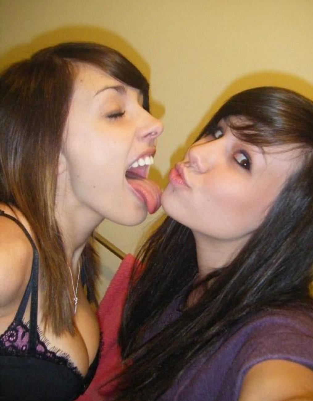 15P Picture set of trashed and kinky GFs