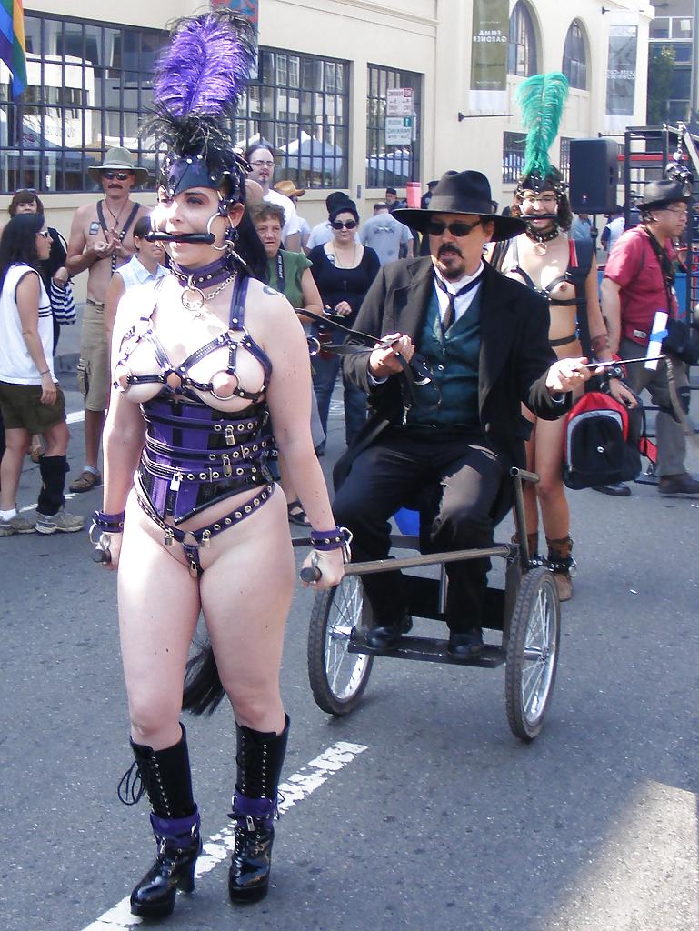 21P Real Pony Girls af Folsom Street Fair