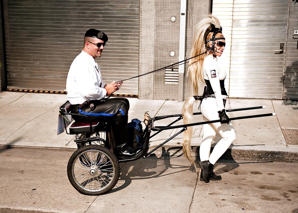 21P Real Pony Girls af Folsom Street Fair