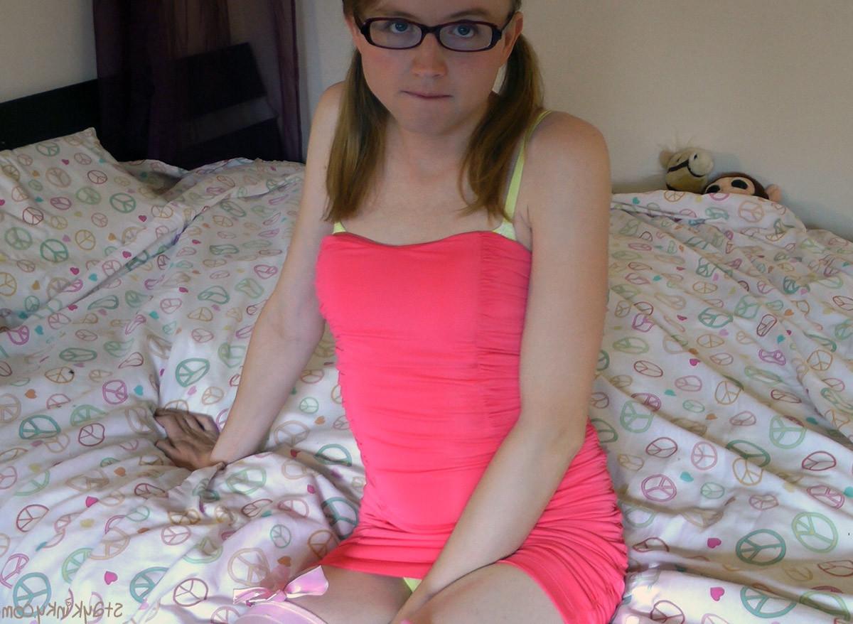 11P Cute redhead shemale trap Sadie Hawkins wanking her cock in masturbation with pa