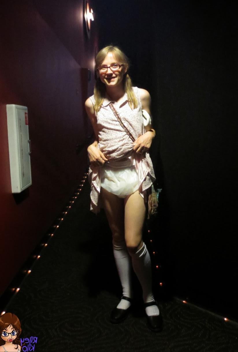 10P Fetish TS Riley wearing diapers in public