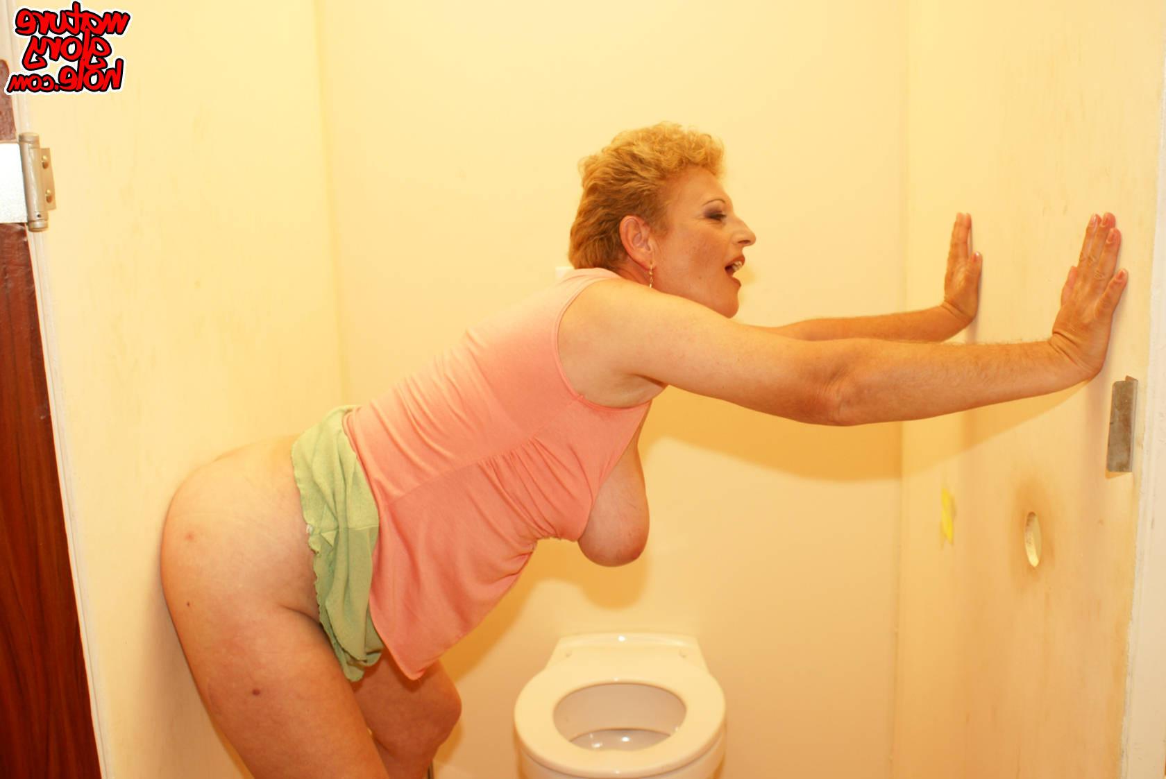 16P Cockhungry mature slut gets what she wants
