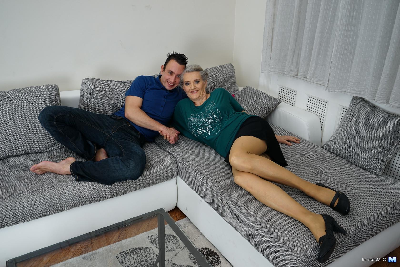 16P Horny mature lady playing with her toy boy
