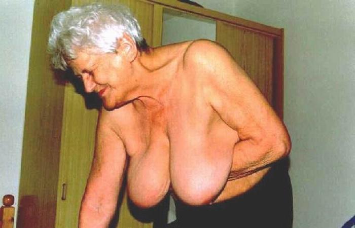 18P kinky older amateur grannies poser