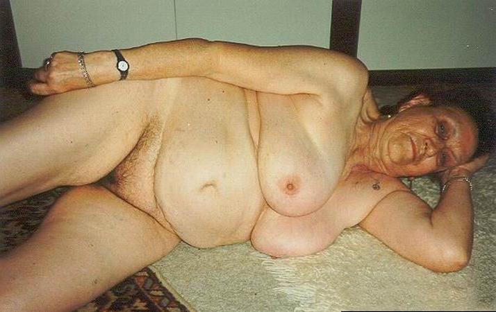 18P kinky older amateur grannies poser